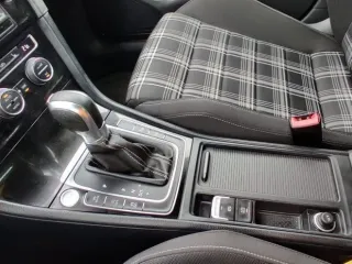 Volkswagen Golf 2.0 TDI DSG 2016 – fotografia 26
