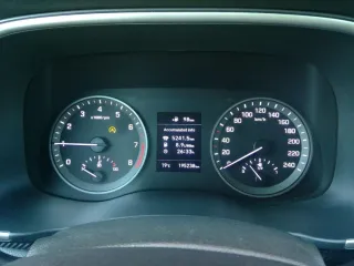 Hyundai Tucson 1.6 Gdi 2wd 6mt 2019 – fotografia 6
