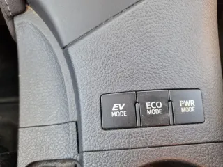 Toyota Auris 1.8 Vvt I Hybrid Automatik 2015 – fotografia 19