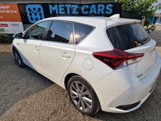 Toyota Auris 1.8 Vvt I Hybrid Automatik 2015 – fotografia 30