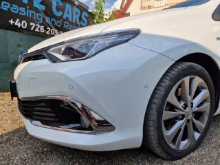 Toyota Auris 1.8 Vvt I Hybrid Automatik 2015 – fotografia 32