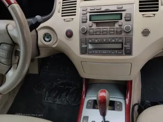Hyundai Grandeur 3.3 V6 2007 – fotografia 12