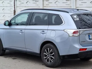 Mitsubishi Outlander 2.2 Di D 4wd Automatik 2012 – fotografia 1