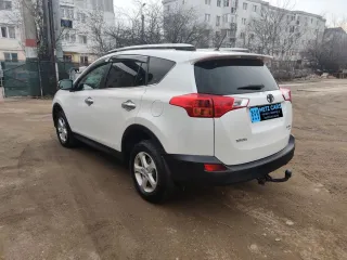 Toyota RAV 4 2.2 D 4d 2013 – fotografia 7