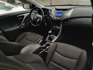 Hyundai Elantra 1.6 Mpi 2013 – fotografia 9