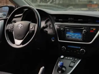 Toyota Auris 1.8 L Vvt I Ts Hybrid 2015 – fotografia 9