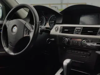 BMW Seria 3 320d Cabriolet 2010 – fotografia 9