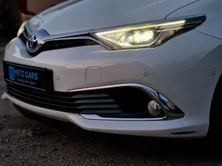 Toyota Auris 1.8 Vvt I Hybrid Automatik Comfort 2015 – fotografia 4