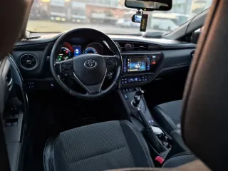 Toyota Auris 1.8 Vvt I Hybrid Automatik Comfort 2015 – fotografia 11