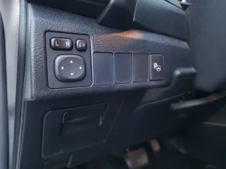 Toyota Auris 1.8 Vvt I Hybrid Automatik Comfort 2015 – fotografia 13