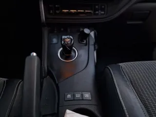Toyota Auris 1.8 Vvt I Hybrid Automatik Comfort 2015 – fotografia 14
