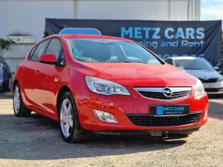Opel Astra 1.4 Turbo Sport 2010 – fotografia 1