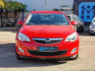 Opel Astra 1.4 Turbo Sport 2010 – fotografia 2