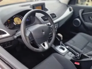 Renault Megane 1.5 DCI Sport Edition Edc 2010 – fotografia 11