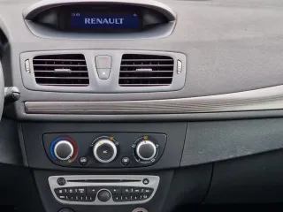 Renault Megane DCI 110 Fap Dynamique 2012 – fotografia 13