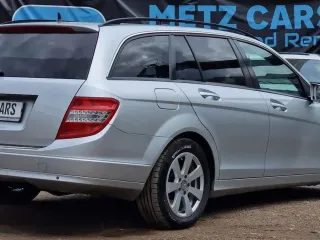 Mercedes-Benz C 220 T CDI DPF Automatik Blueefficiency Elegance 2010 – fotografia 3