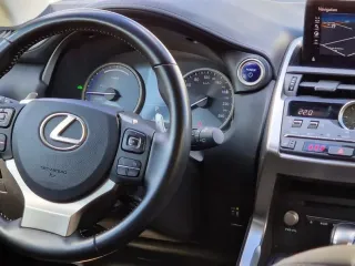 Lexus Seria NX 300h AWD Business 2018 – fotografia 28