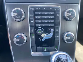 Volvo S60 D2 Start Stop Basic 2014 – fotografia 19
