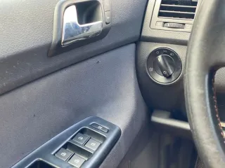 Volkswagen Polo 1.4 Attractive 2007 – fotografia 14