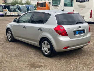 Kia Ceed Cee D 1.4 Gsl City 2009 – fotografia 4