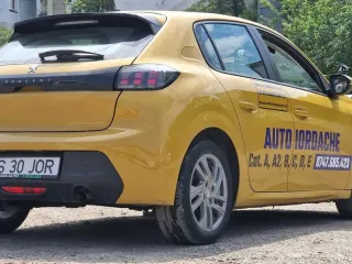 Peugeot 208 1.2 L Puretech Stt Active 2019 – fotografia 9