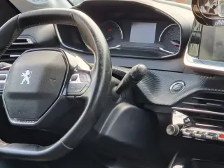 Peugeot 208 1.2 L Puretech Stt Active 2019 – fotografia 10