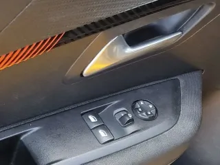 Peugeot 208 1.2 L Puretech Stt Active 2019 – fotografia 15