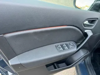 Renault Captur Mhev 140 Edc Techno 2023 – fotografia 25