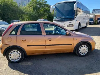 Opel Corsa 2004 – fotografia 6