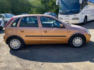 Opel Corsa 2004 – fotografia 7