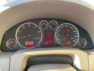 Audi A6 2002 – fotografia 12