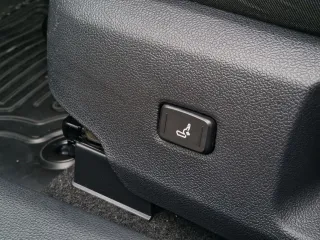 Toyota Corolla 2.0 Hsd Exclusive Plus Gr Sport Bi Tone 2020 – fotografia 17