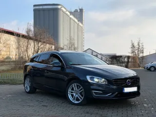 Volvo V60 D6 Plug In Hybrid AWD Geartronic Summum 2014 – fotografia 2