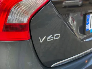 Volvo V60 D6 Plug In Hybrid AWD Geartronic Summum 2014 – fotografia 10