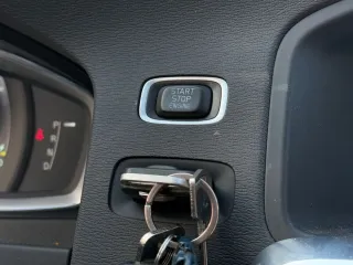 Volvo V60 D6 Plug In Hybrid AWD Geartronic Summum 2014 – fotografia 15