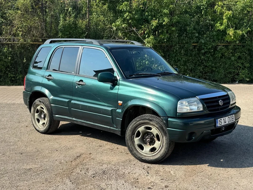 Suzuki Grand Vitara 2 0i 2003