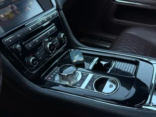 Jaguar XJ 30d Premium Luxury 2016 – fotografia 17