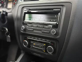 Volkswagen Jetta 1.2 TSI Trendline 2012 – fotografia 9