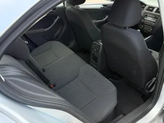 Volkswagen Jetta 1.2 TSI Trendline 2012 – fotografia 10