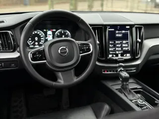 Volvo XC 60 D5 AWD Geartronic Momentum 2018 – fotografia 5
