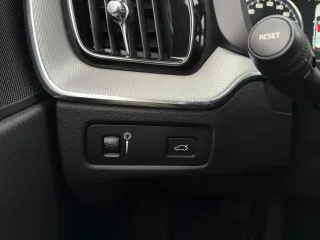 Volvo XC 60 D5 AWD Geartronic Momentum 2018 – fotografia 13