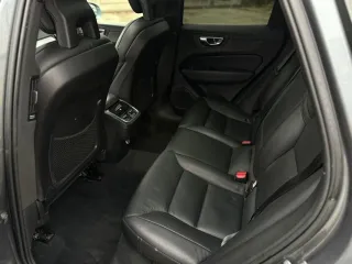 Volvo XC 60 D5 AWD Geartronic Momentum 2018 – fotografia 14
