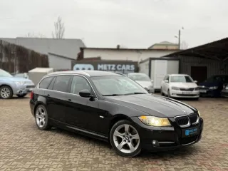 BMW Seria 3 318d DPF Aut Edition Exclusive 2011 – fotografia 1