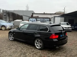 BMW Seria 3 318d DPF Aut Edition Exclusive 2011 – fotografia 3