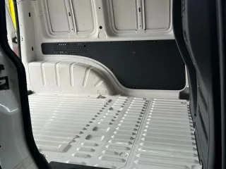 Volkswagen Caddy 2.0 TDI 2017 – fotografia 16