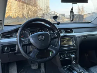 Škoda Superb 2.0 TDI Elegance DSG 2013 – fotografia 6