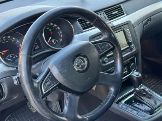 Škoda Superb 2.0 TDI Elegance DSG 2013 – fotografia 7