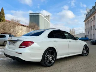 Mercedes-Benz E 220 D 4matic Aut 2017 – fotografia 3