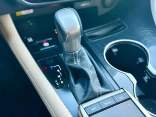 Lexus Seria Rx 2021 – fotografia 15
