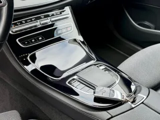 Mercedes-Benz E 300 4matic 9g Tronic Avantgarde 2021 – fotografia 17